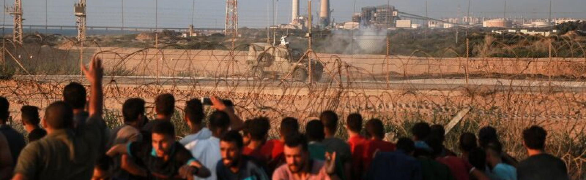 Gaza demonstrations at the perimetre fence continue, 17 September 2018. © Photo by Mohammed Dahman