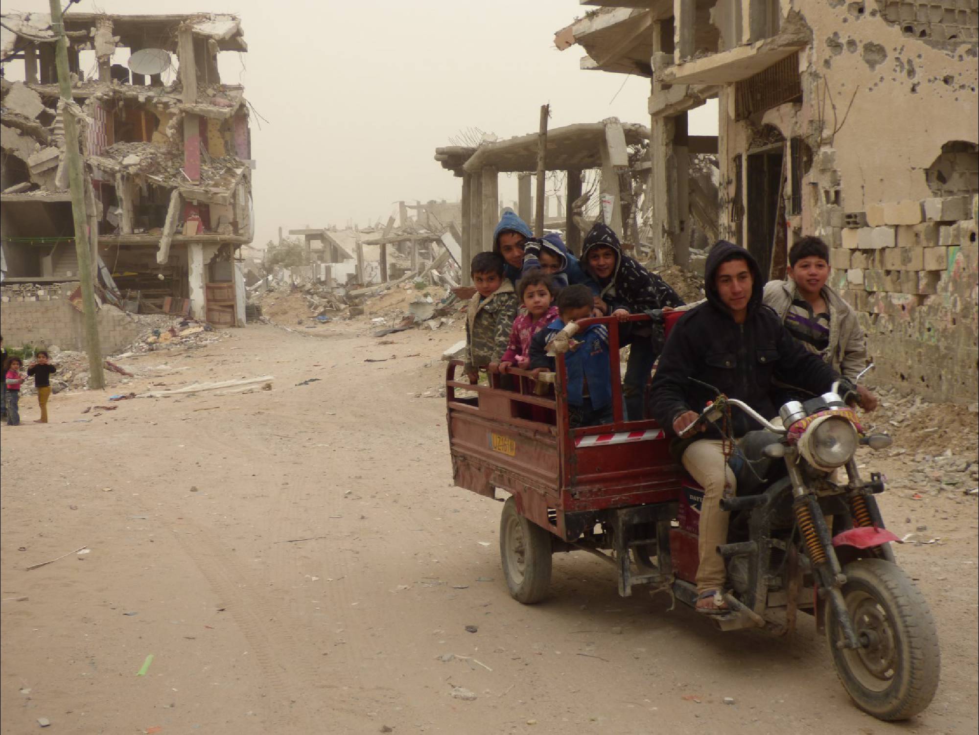 Rubble removal in the Gaza Strip