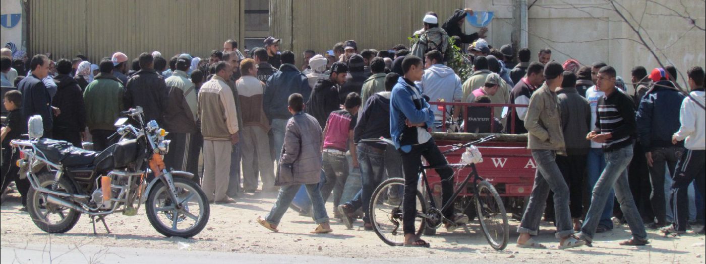 Queue at a Gas filling station, Gaza City, April 2014. Photo by OCHA