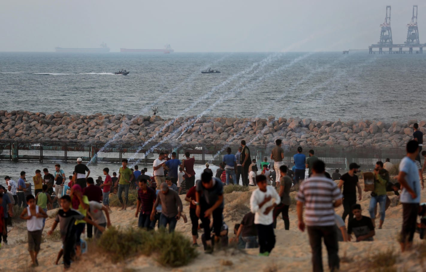 Palestinian demonstration on the beach near the fence, protesting against the naval blockade, September 2018. © Photo by Ashraf Amra