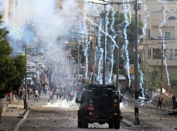 Clashes at the northern entrance of Bethlehem city (Rachel’s Tomb), 13 October 2015. Photo by Ahmad Mezher