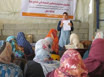 Workshop in the context of GBV organized by local NGO in Gaza in 2017. © Photo by OCHA