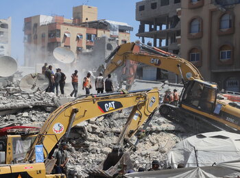 Search-and-rescue operations supported by UNDP following the collapse of a war-damaged building in Gaza city, 16 September 2026. Photo by UNRWA
