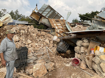 ممتلكات فلسطينية بعد وقت قصير من هدمها من قبل السلطات الإلإسرائيلية في الطيبة (الخليل). ©تصوير مكتب الألأمم المتحدة لتنسيق الشؤون الإلإنسانية.