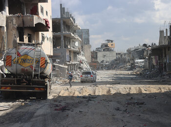 A United Nations team attempting to deliver fuel to Nasser hospital through destroyed roads. The Israeli military operation in Nasser hospital is ongoing. Photo by OCHA/Themba Linden, 16 February 2024