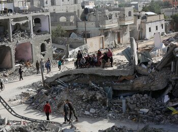 Casualties and devastation have been on the rise since the resumption of hostilities in Gaza. The movement of humanitarian staff is extremely limited and access to the north is now entirely blocked. Photo by UNRWA