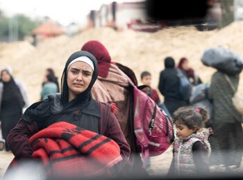 With heavy fighting reported in Khan Younis, particularly around Nasser and Al Amal hospitals, and following new evacuation orders, more Palestinians are once again being displaced, many of them heading to overcrowded Rafah. Photo by WHO 