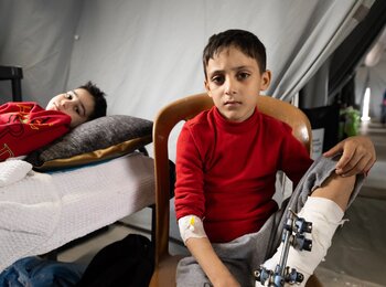 About 5,000 people with disabilities acquired from injuries sustained in hostilities in Gaza suffer from a lack of accessible shelters, potential exploitation, insufficient medical services, and neglect of their needs. Photo by WHO