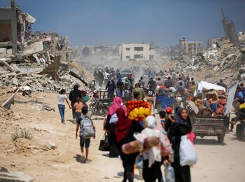 People being displaced inside the Gaza Strip. Photo by UNRWA