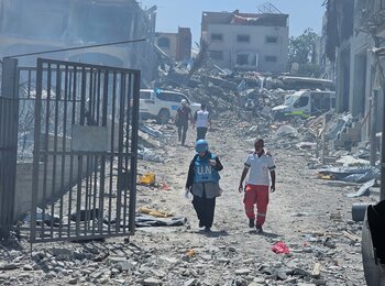 Humanitarian teams near Al Awda Hospital in North Gaza governorate. Photo by WHO