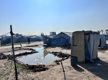 Displacement sites flood in southern Gaza following rainstorms. Photo by OCHA