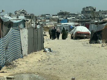 Displaced people in Khan Younis, 7 June 2025. Photo by OCHA/Olga Cherevko