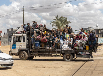 People leaving Rafah on 7 May 2024 following an evacuation order by the Israeli authorities. Photo by WHO 