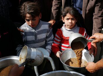 Warning of imminent famine, the World Food Programme delivered this week 88 metric tons of food parcels and wheat flour for 25,000 people in northern Gaza. Photo by UNRWA
