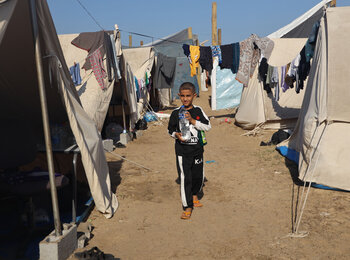 Majed (9), in a tent camp in Khan Younis following his displacement from Beit Hanoun. His home is said to have been destroyed after the family left. “I wish all of this was over. We’re tired of wars. What we need now is water and food. The amounts we get aren’t enough. We eat only once a day.” Photo by UNICEF/El Baba, 15 November 2023