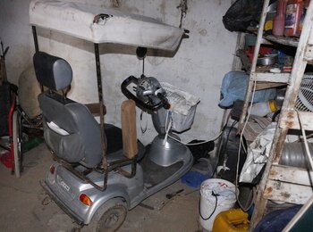 Electrical scooter out of order due to lack of electricity supply for its utilization. September, 2017. 