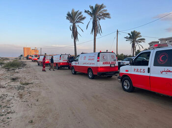 On 22 November, 190 wounded and sick people, their companions, and medical teams from Shifa Hospital were evacuated to southern Gaza. The convoy was subjected to hours-long inspection process on the way, jeopardizing the health of the patients. Photo: A previous medical evacuation convoy on 19 November. Photo by WHO 
