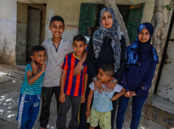  “Finally, we could eat real food!” With the help Intisar received, she could start providing her family with varied, healthy food. Photo by Mohamed Reefi for CRS