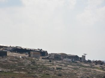 The Palestinian herding community of Khirbet ar Ratheem