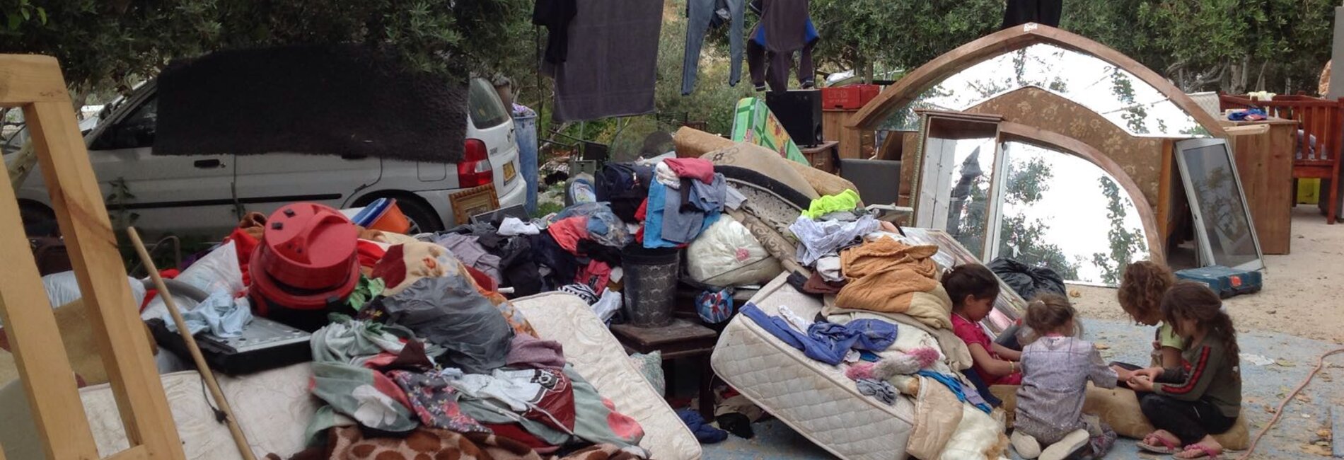 Demolition in Wadi Yasul area of Silwan, 30 April 2019. ©  Photo by OCHA