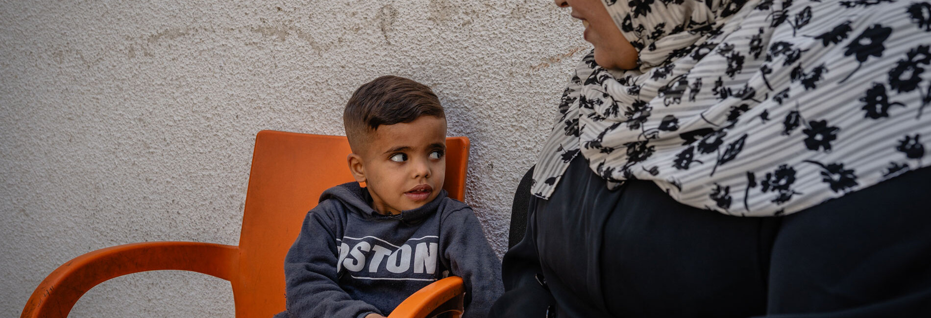 “It’s heartbreaking when your child wakes up hungry and you can’t find anything to feed them,” says Heba, a mother. Food security partners provide caregivers in Gaza with cash assistance to buy fresh and nutritious food for their children. Photo by WFP.