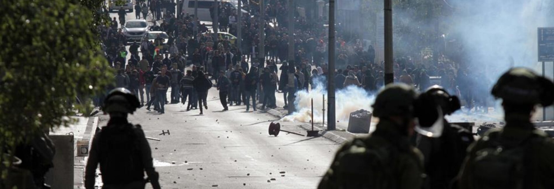 Clashes between Israeli forces and Palestinians in the context of a demonstration in protest of the US announcement regarding Jerusalem, Bethlehem city, December 2017. © Photo by Ahmad Mizher – WAFA