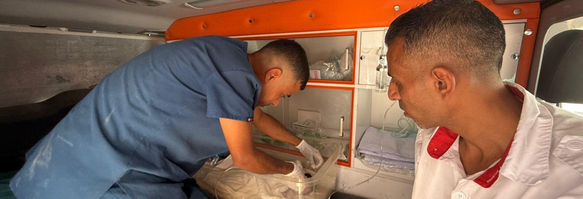 Medical evacuation of a newborn baby within the Gaza Strip amid hostilities, before the ceasefire was agreed. Photo by WHO, October 2025.