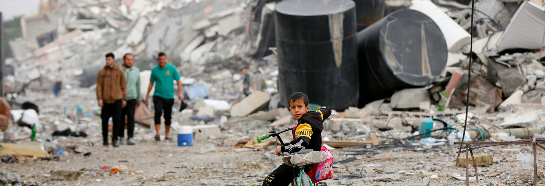 “Nowhere is safe in Gaza. Not hospital, not shelters, not refugee camps. No one is safe. Not children. Not health workers. Not humanitarians. Such blatant disregard for basic humanity must stop. The fighting must stop.” (the Emergency Relief Coordinator, Martin Griffiths). Photo by UNRWA