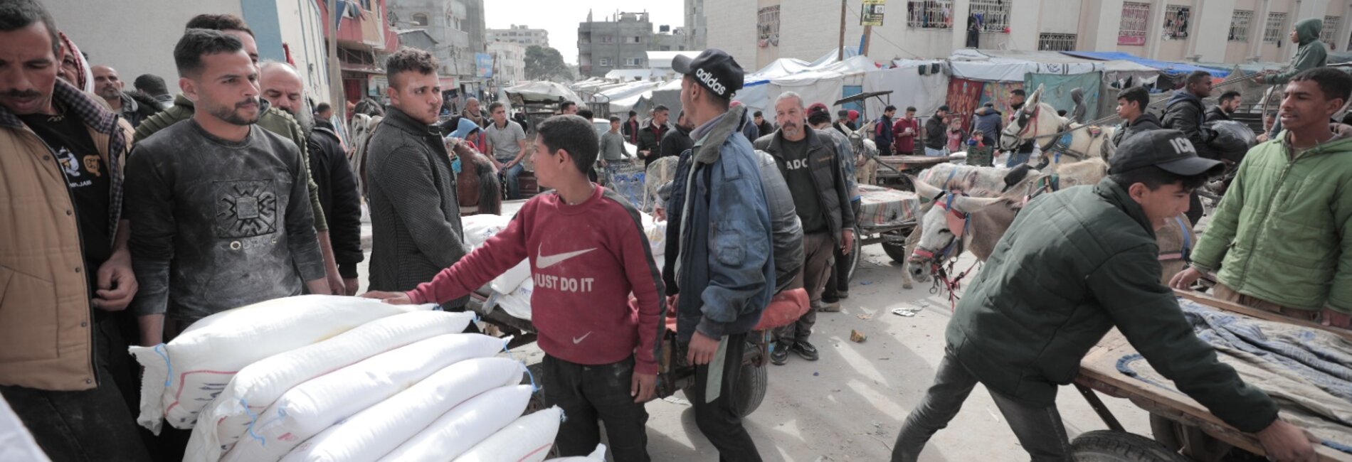 The United Nations and its humanitarian partners in Gaza work to deliver the supplies and services essential for people’s survival despite operational conditions that are nearly impossible, including heavy import restrictions, systematic denial of access to large areas, and the constant risk of coming under fire. Photo by UNRWA