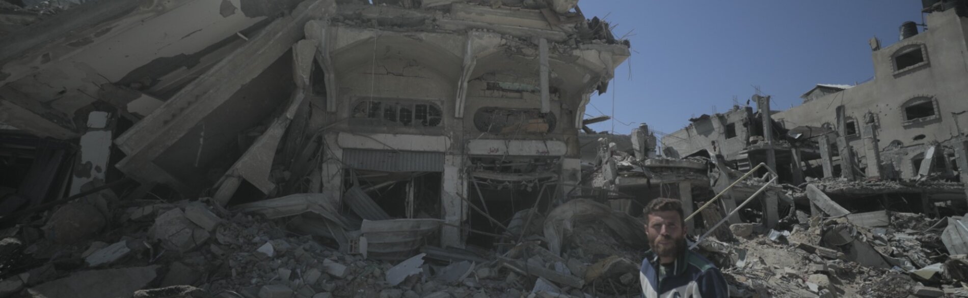 Destruction in Khan Younis. Photo by UNRWA 