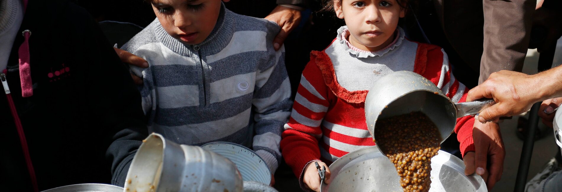 Warning of imminent famine, the World Food Programme delivered this week 88 metric tons of food parcels and wheat flour for 25,000 people in northern Gaza. Photo by UNRWA