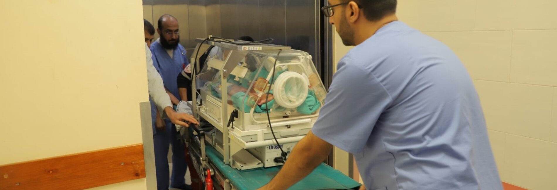 The evacuation of premature babies at risk from Shifa hospital to the southern Gaza Strip. Photo by UNICEF/El Baba, 19 November 2023