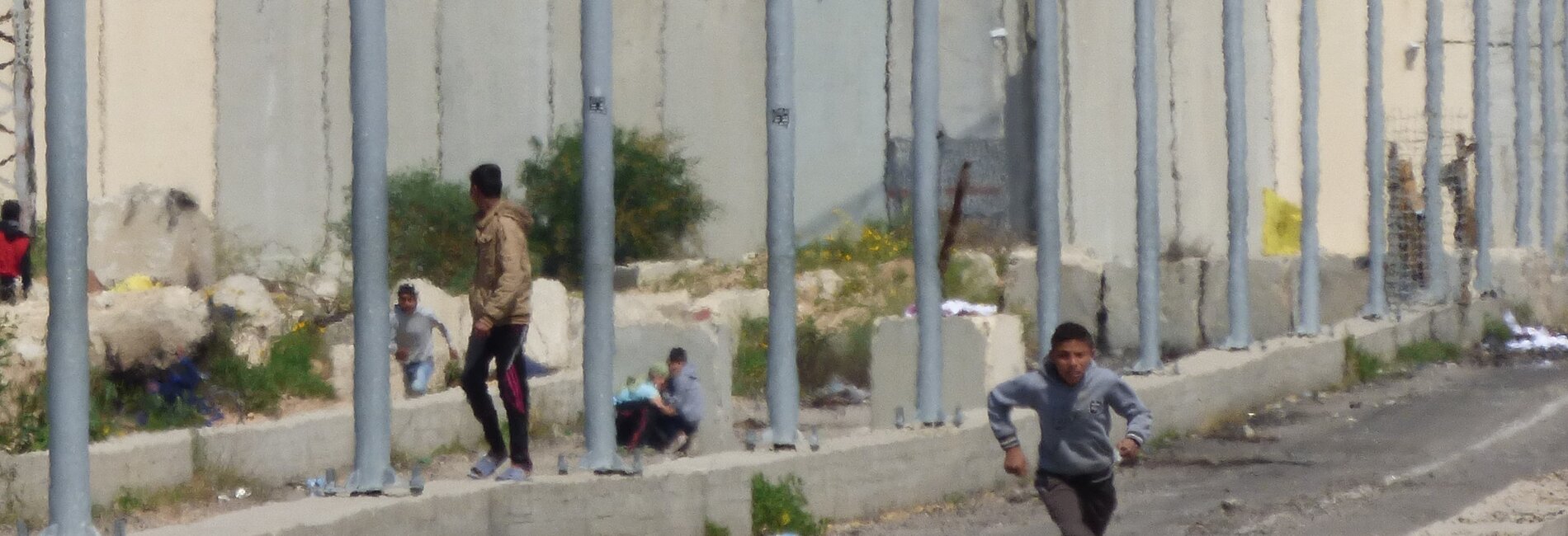 Palestinian youth near the Israeli Erez Crossing in the northern Gaza Strip. Archive picture, March 2016.