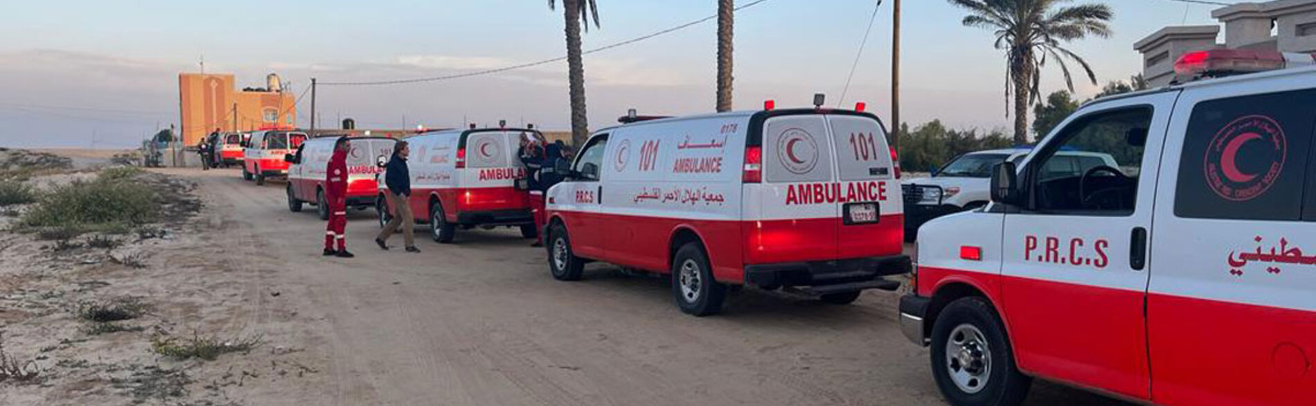 On 22 November, 190 wounded and sick people, their companions, and medical teams from Shifa Hospital were evacuated to southern Gaza. The convoy was subjected to hours-long inspection process on the way, jeopardizing the health of the patients. Photo: A previous medical evacuation convoy on 19 November. Photo by WHO 