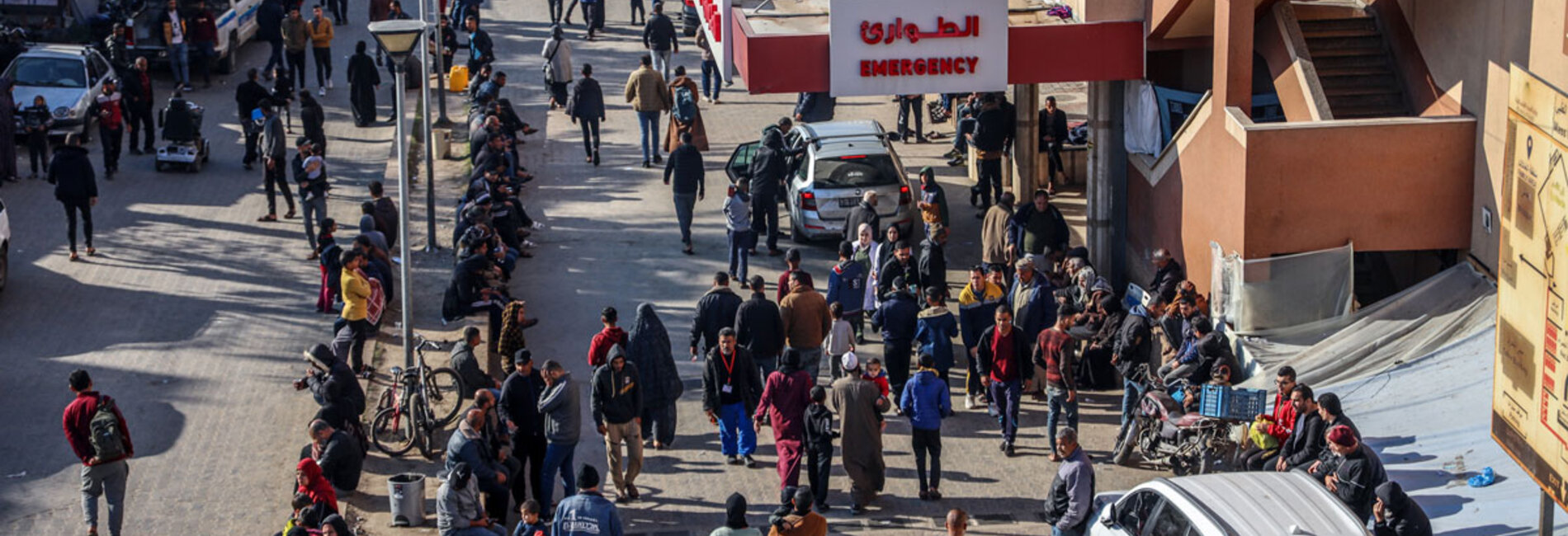 Nasser hospital, one of three hospitals in the Deir Al Balah and Khan Younis governorates that are at risk of closure due to the issuance of evacuation orders in adjacent areas and ongoing conduct of hostilities nearby. Photo by WHO, 4 January 2024