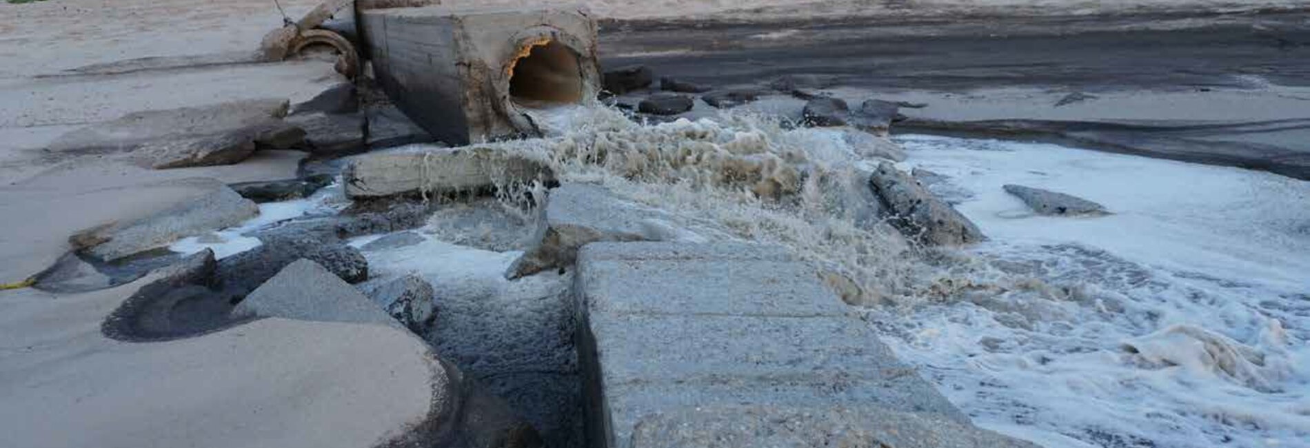 Untreated sewage discharged into the Mediterranean Sea. © Photo by OCHA.