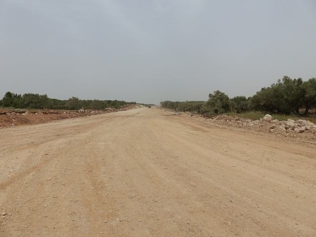 طريق التفافي في قرية النبي إلياس قيد الإنشاء. © تصوير مكتب تنسيق الشؤون الإنسانية، نيسان/أبريل 2017