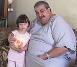 Mazen Kirresh and his granddaughter, May 2016