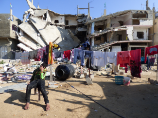 Makeshift shelter in eastern Gaza City, January 2015. Photo by OCHA