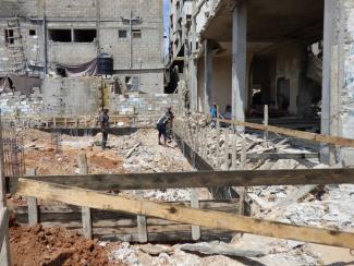 Reconstruction begins in the devastated area in Ash Shuja’iyeh of Gaza. Photo by OCHA