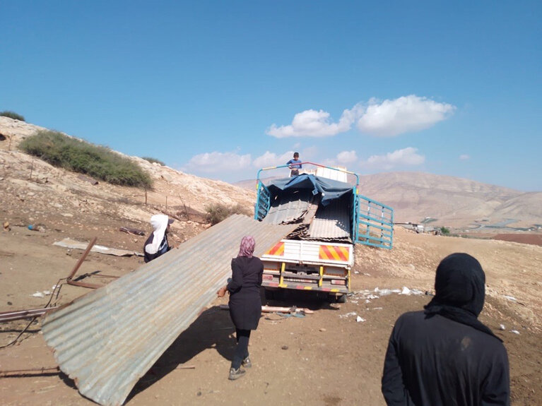 Palestinians being displaced amid death threats made by Israeli settlers in Nablus area. Photo by OCHA, October 2023