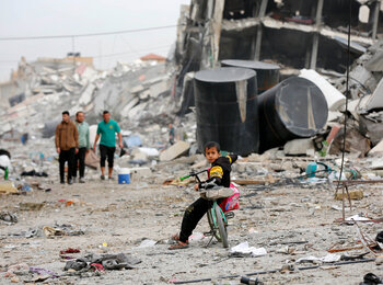 “Nowhere is safe in Gaza. Not hospital, not shelters, not refugee camps. No one is safe. Not children. Not health workers. Not humanitarians. Such blatant disregard for basic humanity must stop. The fighting must stop.” (the Emergency Relief Coordinator, Martin Griffiths). Photo by UNRWA